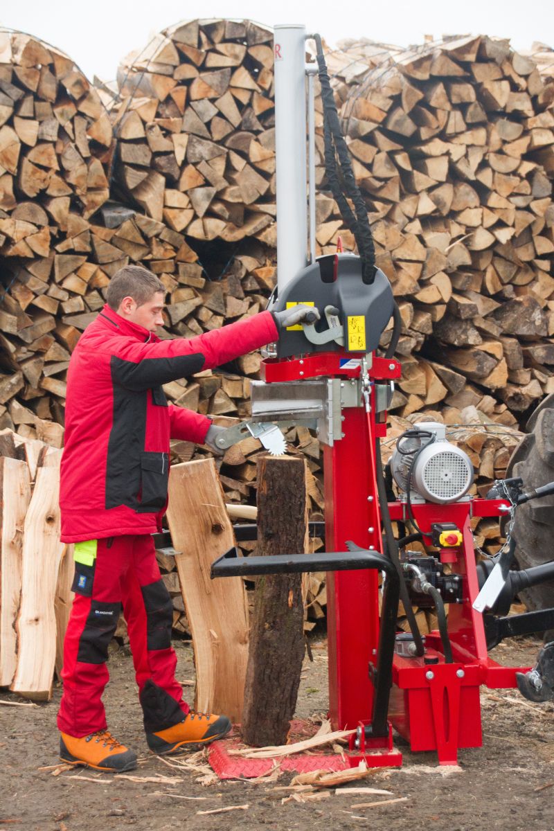 Fendeuse à bois 28 tonnes avec lève bûche hydraulique